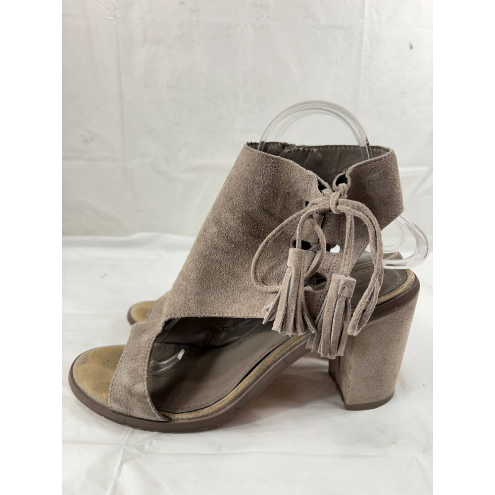 Very Volatile Cherri Tassel Open-Toe Suede booties Size 7 taupe